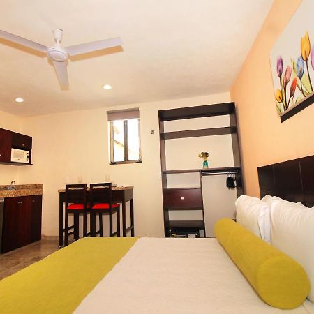 Papagayo Hotel Boutique Playa del Carmen Buitenkant foto A typical studio at the hotel