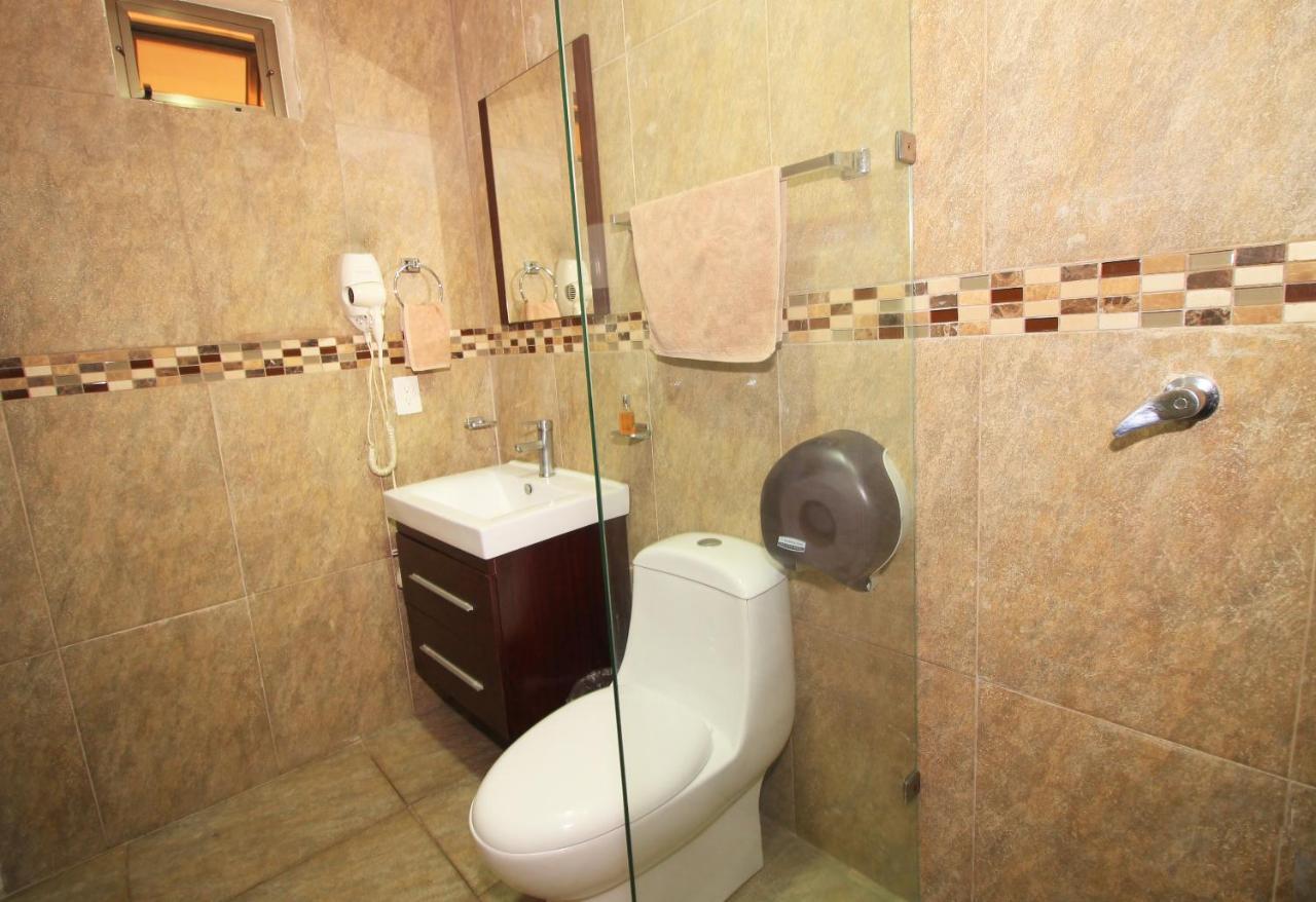 Papagayo Hotel Boutique Playa del Carmen Buitenkant foto Bathroom