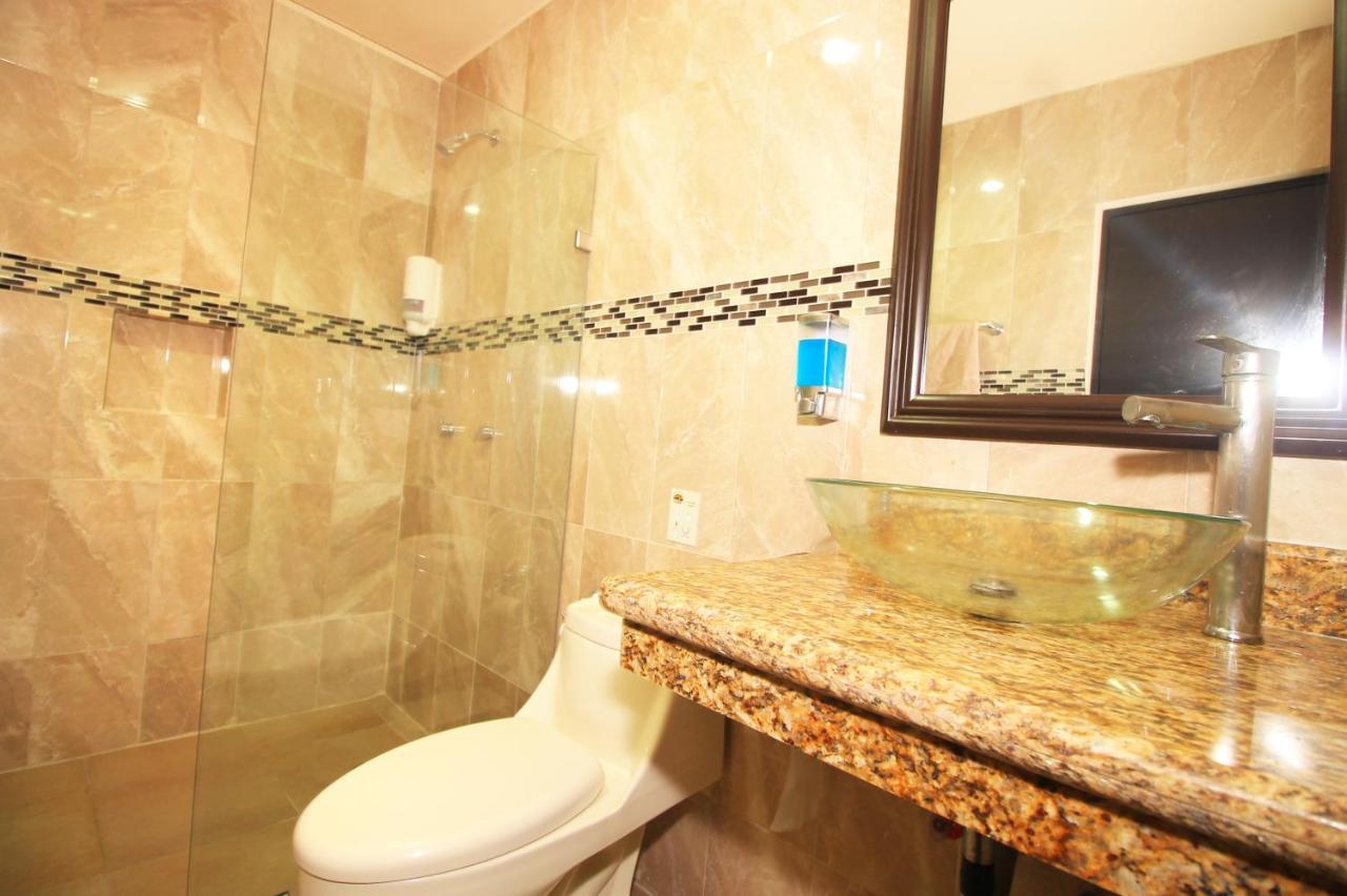 Papagayo Hotel Boutique Playa del Carmen Buitenkant foto Bathroom