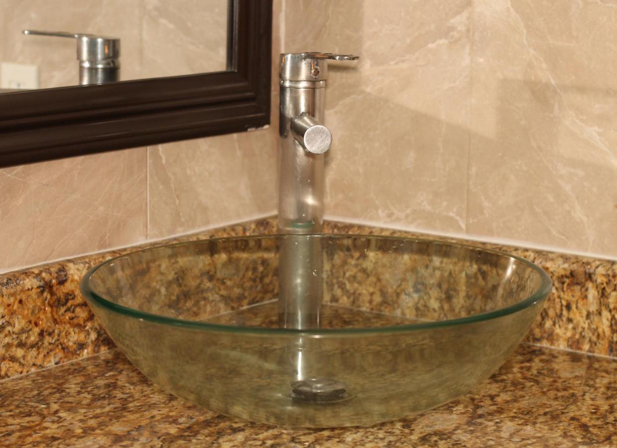 Papagayo Hotel Boutique Playa del Carmen Buitenkant foto A vessel sink